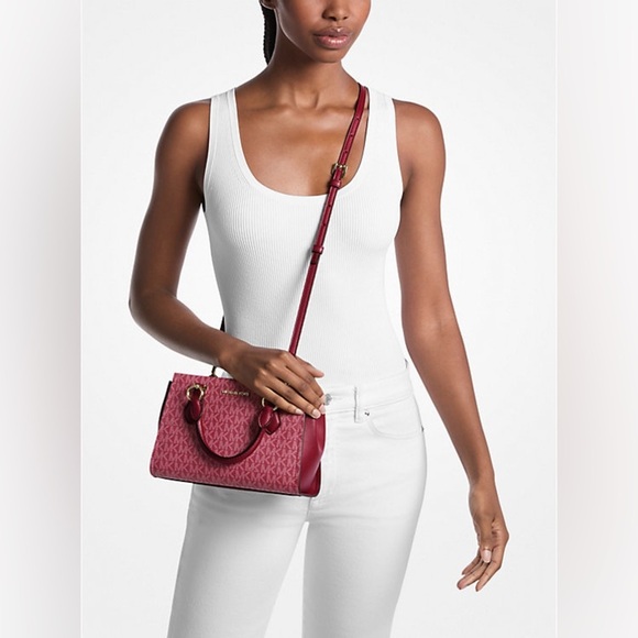 Michael Kors Marilyn Small Signature Logo Messenger Bag - Cherry NWT - Picture 3 of 5